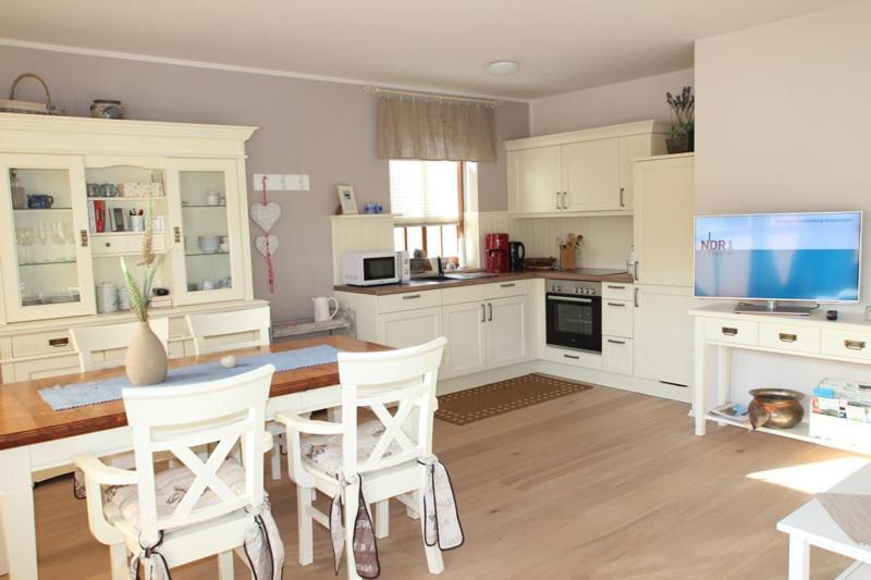 Ferienwohnung Abendsonne Ostseebad Nienhagen Luaran gambar